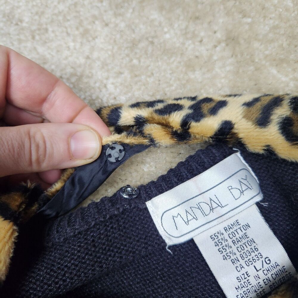 Mandal Bay Womens Cardigan Sweater L Black Brown Leopard Animal Print Vtg A467 - Picture 4 of 9